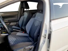 VW Taigo R-Line 1.5 TSI DSG thumbnail