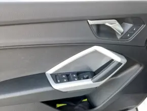 Audi Q3 Sportback 35 TFSI thumbnail