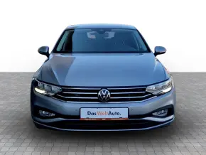 VW Passat Trendline1.5 TSI ACT thumbnail