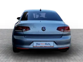 VW Passat Trendline1.5 TSI ACT thumbnail