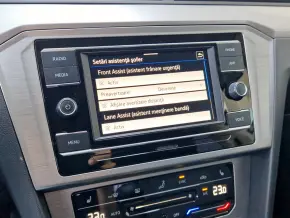 VW Passat Trendline1.5 TSI ACT thumbnail