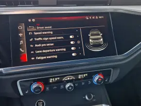 Audi Q3 Sportback 40 TFSI quattro thumbnail