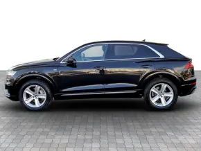 Audi Q8 55 TFSI quattro thumbnail