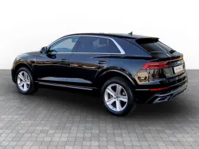 Audi Q8 55 TFSI quattro thumbnail