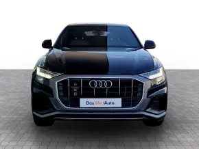 Audi Q8 55 TFSI quattro thumbnail