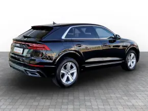 Audi Q8 55 TFSI quattro thumbnail