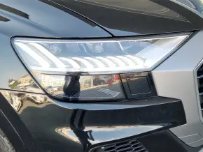 Audi Q8 55 TFSI quattro thumbnail