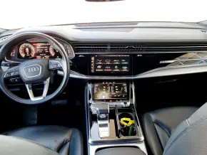 Audi Q8 55 TFSI quattro thumbnail