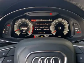 Audi Q8 55 TFSI quattro thumbnail