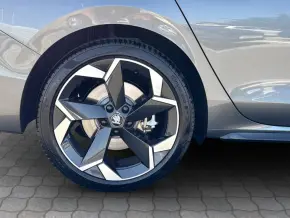 Škoda Superb Sportline 2.0 TSI 4x4 DSG thumbnail