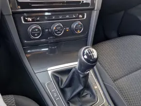 VW Golf Trendline 1.0 TSI thumbnail