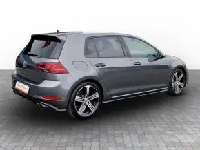 VW Golf R 2.0 TSI DSG7 thumbnail