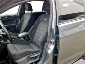 VW Golf R 2.0 TSI DSG7 thumbnail