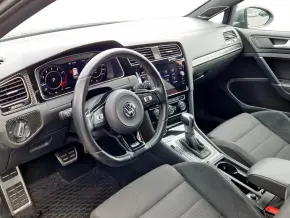 VW Golf R 2.0 TSI DSG7 thumbnail