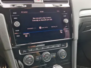 VW Golf R 2.0 TSI DSG7 thumbnail
