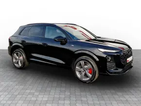 Audi Q3 40 TFSI quattro thumbnail