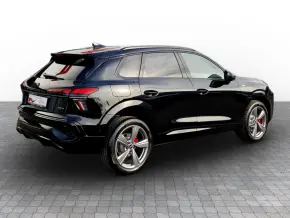 Audi Q3 40 TFSI quattro thumbnail