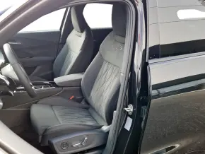 Audi Q3 40 TFSI quattro thumbnail