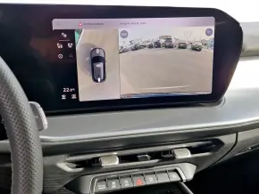 Audi Q3 40 TFSI quattro thumbnail