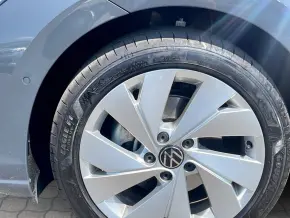 VW Golf Prime 1.5 eTSI DSG ACT mild hyb thumbnail