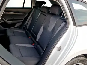 Škoda OCTAVIA COMBI AMBITION 2.0 TDI thumbnail