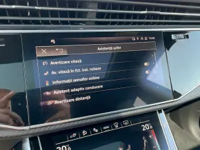 Audi Q8 PI 55 TFSI e quattro 290kW thumbnail