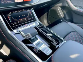 Audi Q8 PI 55 TFSI e quattro 290kW thumbnail