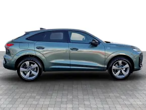 Q3 Sportback 35 TFSI thumbnail