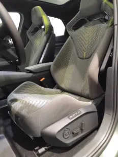 CUPRA Raval VZ 52 kWh thumbnail