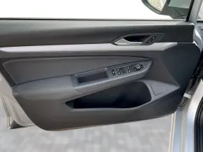 VW Golf Life 1.0 TSI thumbnail
