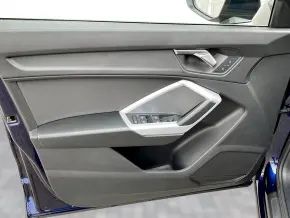Audi Q3 35 TDI quattro thumbnail