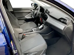 Audi Q3 35 TDI quattro thumbnail