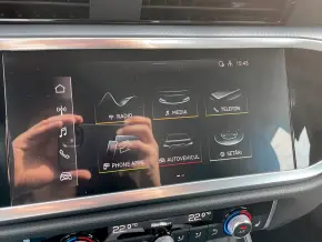 Audi Q3 35 TDI quattro thumbnail