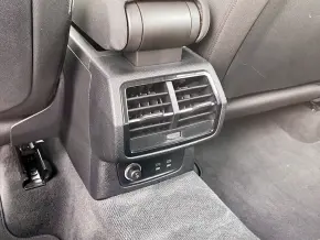 Audi Q3 35 TDI quattro thumbnail